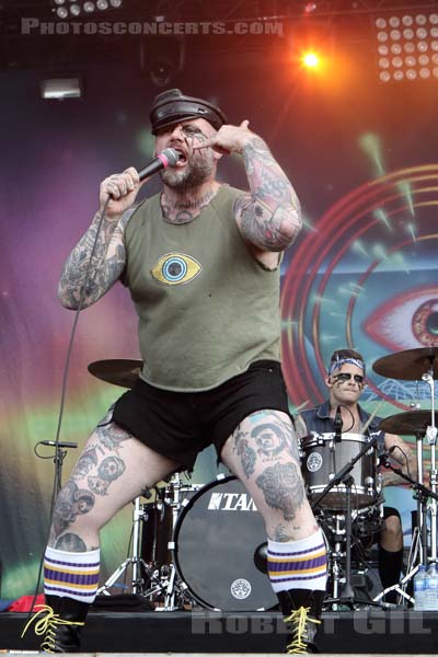 TURBONEGRO - 2018-06-16 - BRETIGNY-SUR-ORGE - Base Aerienne 217 - Main Stage - 